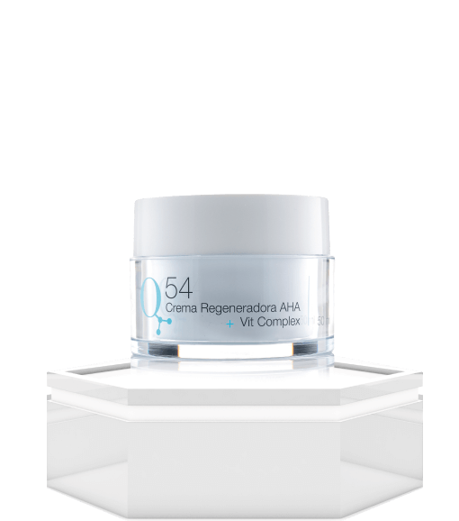 NAQUA Q54, Regeneradora AHA + Complejo de Vitaminas, Hidratante Facial,